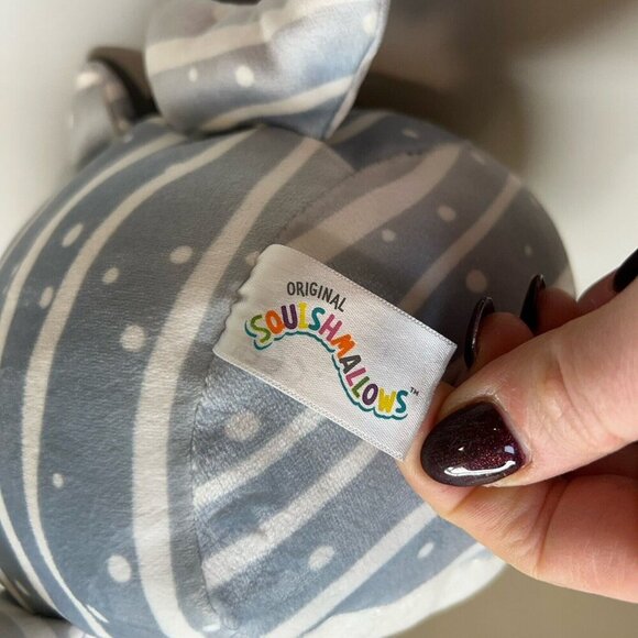 Squishmallows Sachie Whale Shark 8” Plush Stuffed Gray White Striped Dots Wink - Picture 7 of 7